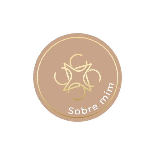 Selo dourado circular com monograma da Dra. Cármen Alvarez e a inscrição Sobre mim