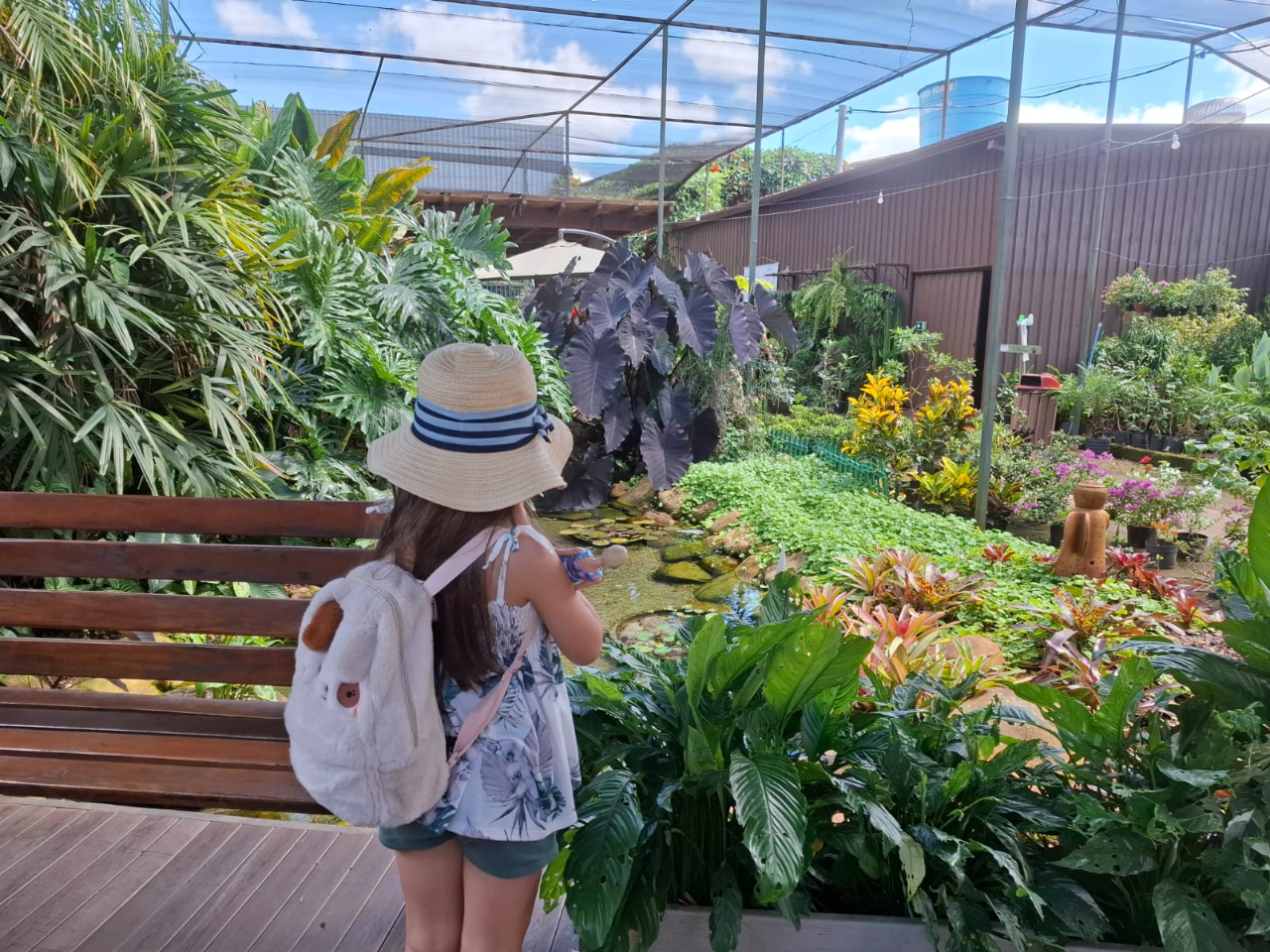 Foto da Nina no jardim